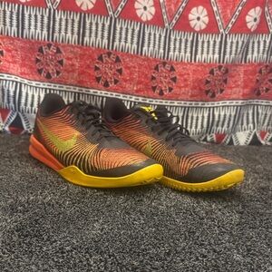 Nike Kobe Bryant Mentality 2 Thunder 818952-003 Men's Size 13